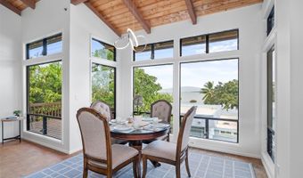 44-279 Kaneohe Bay Dr B, Kaneohe, HI 96744