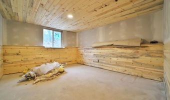 951 Swede Lake Trl SW, Backus, MN 56435