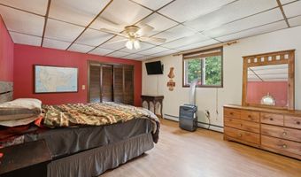 32 S V Ln, Augusta, ME 04330