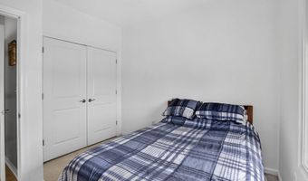1 Francis Dr 405, Andover, MA 01810