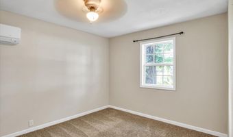 702 E Highland St, Aurora, MO 65605