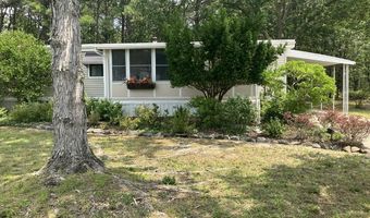 18 NANCY Ln N18, Barnegat, NJ 08005