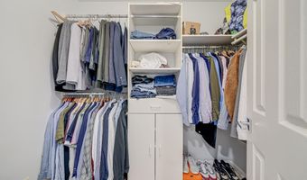 4005 KLOMAN St, Annandale, VA 22003