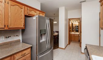 2815 Ashland Ct, Altoona, IA 50009