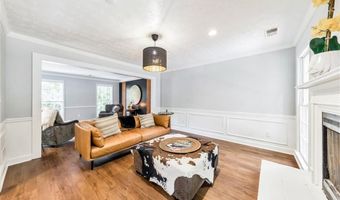 4929 Willow Creek Dr, Woodstock, GA 30188