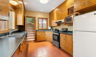 907 1st Dr NW, Austin, MN 55912