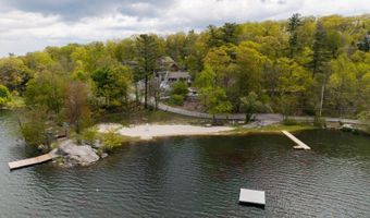 1052 Lakeside Dr E, Alloway, NJ 07422