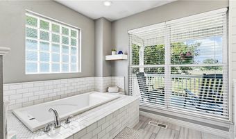 4301 SW 2nd St, Bentonville, AR 72712