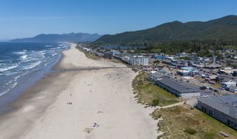137 S PACIFIC St 13, Rockaway Beach, OR 97136