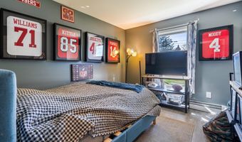 1712 Hotel Rd, Auburn, ME 04210