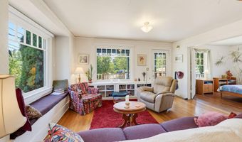 363 Beach St, Ashland, OR 97520