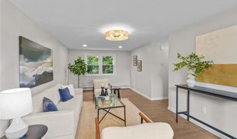 21 Hope Hill Ter, Cranston, RI 02921