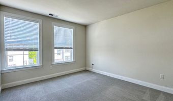 25 Brentwood Cir 25, Danbury, CT 06810