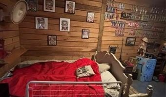 526 SW 2nd St, Adair, OK 74330