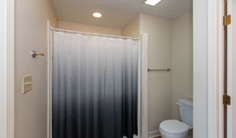 225 Waterford Ct, Avon, IN 46123