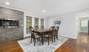 80 Douglas Dr, North Kingstown, RI 02874