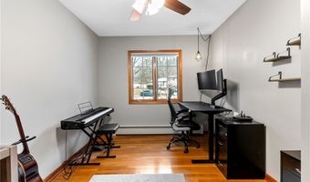 193 Fairway Dr, Akron, OH 44333