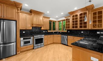 1017 E Red Oak St, Addison, IL 60101