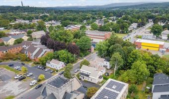 211 School St, Bennington, VT 05201