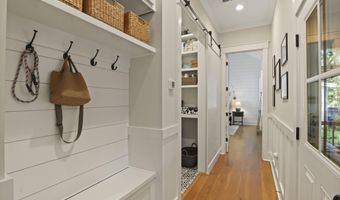 2 Tomlow Trce, Beaufort, SC 29906