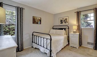 3245 Rambling Hill Ct, Allenwood, NJ 08720