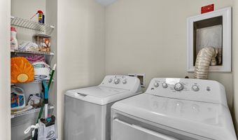 42227 PIEBALD Sq, Aldie, VA 20105