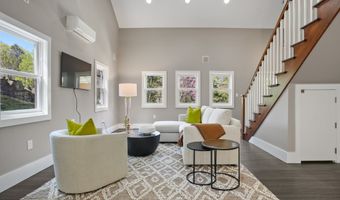 28 Alan Rd, Danbury, CT 06810