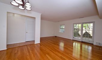 862 AZALEA Dr 20-862, Rockville, MD 20850