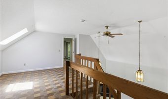 32 Briarwood Rd, Lincoln, RI 02865
