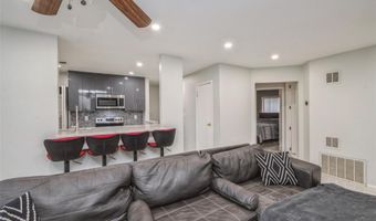 615 Broadway 68, Amityville, NY 11701