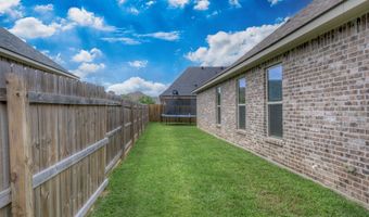 50 High Water Dr, Benton, LA 71006