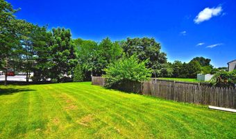 5631 STONECROFT Ln, Allentown, PA 18106