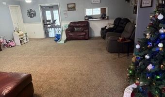 220 S Park Ave, Aurora, MO 65605