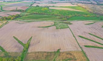 01 Vine Ave, Ainsworth, IA 52201