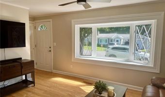17 Rondeau Rd, Bellingham, MA 02019