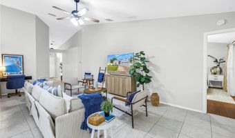 303 LAKEWAY Ln, Apollo Beach, FL 33572