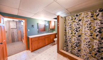 720 10th St, Beaver City, NE 68926
