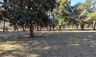 197 Pleasant Point Dr, Beaufort, SC 29907