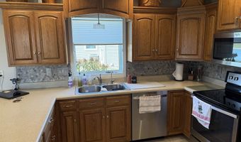 120 Hahnemann Ct, Berne, IN 46711