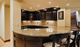 4114 Cochrane Pkwy, Ames, IA 50014