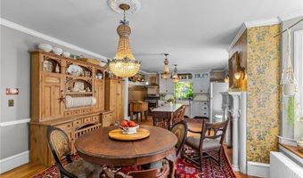 1220 Hope St, Bristol, RI 02809