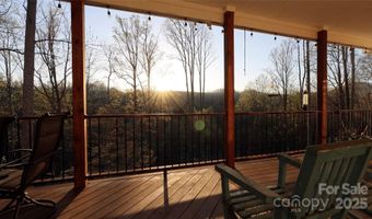 12 Riverview Dr, Bakersville, NC 28705