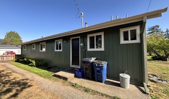 537 ART St, Brookings, OR 97415