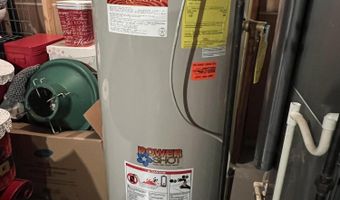 2499 Crestwood Dr, Adrian, MI 49221