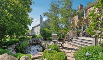 305 BUCKINGHAM Dr, Algonquin, IL 60102