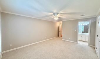 708 Town And Country Dr, Adel, GA 31620