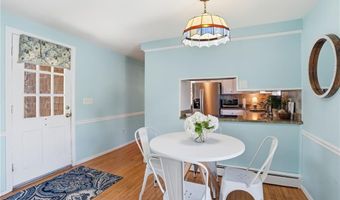 194 New Meadow Rd, Barrington, RI 02806