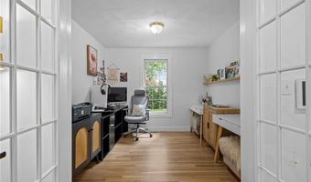 194 Council Rock Rd, Cranston, RI 02921