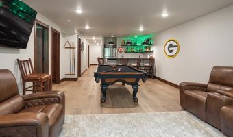 2759 COUNTY ROAD EE, Abrams, WI 54101