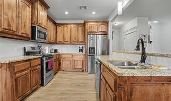 2104 Buffalo Ln, Altus, OK 73521